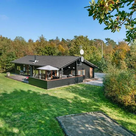 Holiday home Mourits - 1-2km From The Sea In Ne Jutland By Interhome Saeby (Nordjylland)