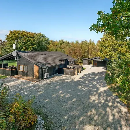 Feriehus Mourits - 1-2km From The Sea By Interhome