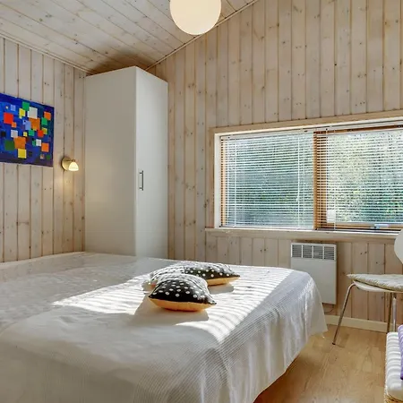 Mourits - 1-2km From The Sea By Interhome Vakantiehuis *