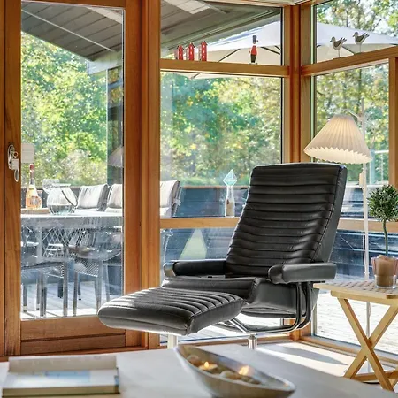 Vakantiehuis Mourits - 1-2km From The Sea By Interhome *