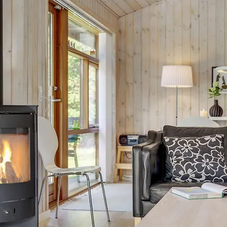 Mourits - 1-2km From The Sea By Interhome